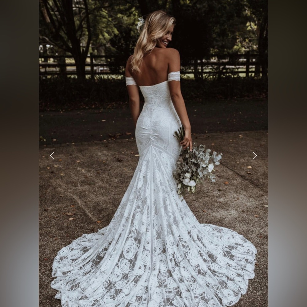 Grace Loves Lace Palm Gown in Ivory Size Small